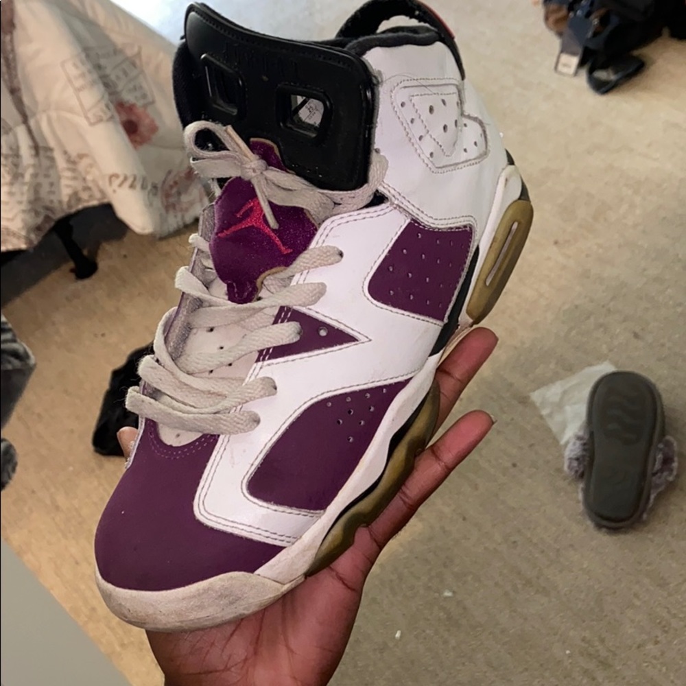 Jordan 6’s size 7, used